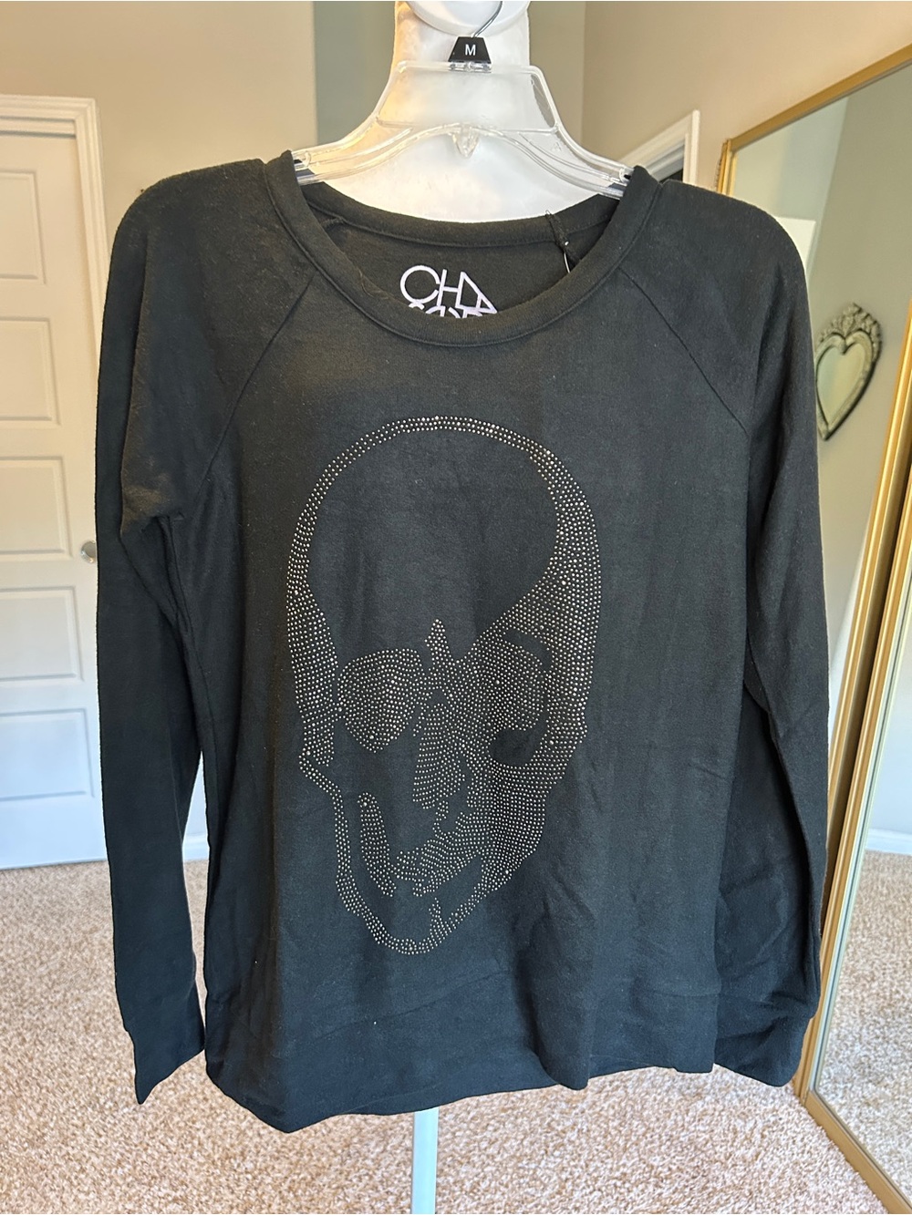 Chaser Black Diamond Skull Pullover Sweatshirt Women’s Size Medium NWT
